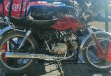 PEP asegura a joven que viajaba en motocicleta robada