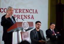 AMLO pide elecciones en sindicato petrolero para que haya democracia