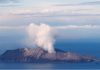 Van 18 muertos por la erupción del volcán Whakaari en Nueva Zelanda