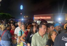 Desorden y desmayados en la entrega de boletos de Carnaval.