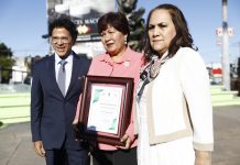 Recibe Mirna Nereida Medina el galardón Agustina Ramírez