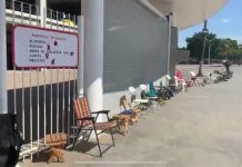 Madrugan para hacer fila en el Teodoro Mariscal