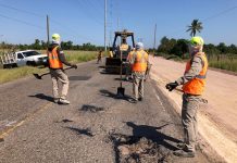 Inician trabajos de renivelación y bacheo en 5.1 kilómetros de la rúa Escuinapa-Teacapán.
