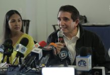 Exhorta Cuén a jóvenes a denunciar acoso escolar