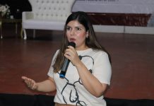 Diputada federal Merary Villegas Sánchez sensibiliza a escuinapenses con taller de violencia contra la mujer.