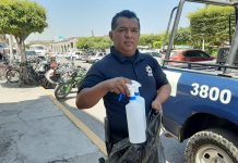 Seguridad Pública y Protección Civil invitan a transeúntes a tomar medidas preventivas contra el COVID-19.