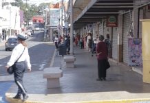 No Considera el “Toque de Queda”, Pero la Gente Debe Quedarse en su Casa