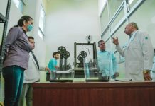 La UTESC crea caretas de protección contra el Covid-19