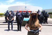 Influencer sinaloense dona gel antiviral a elementos de la Policía Estatal