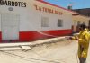 Continúa sanitización en comunidades y se instalan lonas de “Quédate en Casa”.