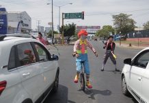 Ante la pandemia, el show debe continuar