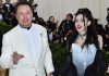 Elon Musk y la cantante Grimes llaman a su hijo X Æ A-12