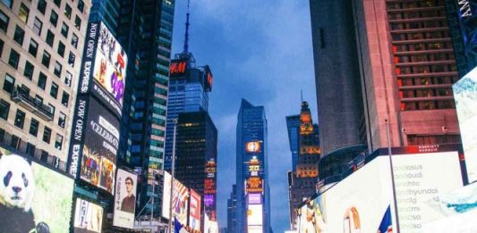 Se extiende hasta enero cierre de Broadway por coronavirus