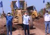 Presidente Municipal de Rosario da banderazo de inicio para la rehabilitación de la carretera Caimanero