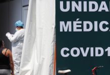 Más de la mitad de quienes se realizan una prueba de COVID-19 en México son positivos