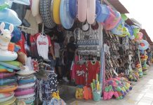 Reportan comerciantes pocas ventas tras un mes de la reapertura del turismo
