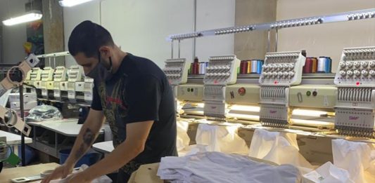 Avanza confección de uniformes escolares gratuitos que ofrece el Gobierno de Sinaloa