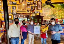 En El Quelite el Secretario de Turismo entrega Distintivo de Sanidad al restaurante El Mesón de Los Laureanos