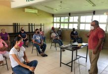 Servicios Médicos Municipales capacita a microempresas en Teacapán para prevenir casos por COVID-19.
