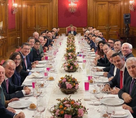 Burócratas de la 4T podrían aportar «voluntariamente» hasta 2 mil millones de pesos