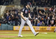 Ryan Newell regresa como el 3er extranjero para la temp. 2020-2021.