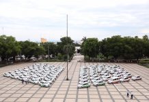 Quirino entrega 100 taxis más a transportistas