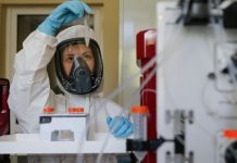 Preparan llegada de vacuna rusa a México