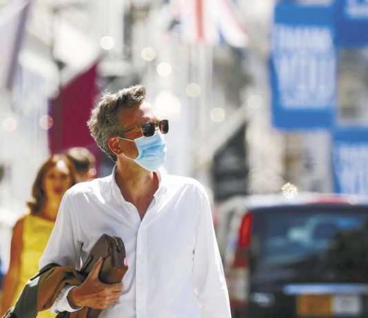 Reino Unido: polémica por un fallo en el recuento de casos de coronavirus