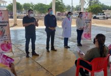 Lleva Sergio Torres capacitación sobre prevención de cáncer de mama a mujeres de campos pesqueros