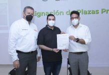 Entrega SEPyC plazas pre jubilatorias a 73 docentes de educación básica