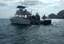 NAUFRAGA PANGA; RESCATAN A SUS 4 OCUPANTES