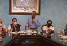 “Díganme que ocupan para poder ganarle la batalla al dengue y poder darle resultados a los ciudadanos en el tema de salud”, dijo el alcalde Dr. Manuel Antonio Pineda Domínguez, durante esta última sesión extraordinaria del comité municipal de salud.