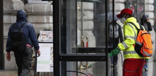 Reino Unido supera un millón de casos de covid-19