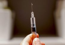 Muere en Brasil voluntario de vacuna anticovid de AstraZeneca y Oxford