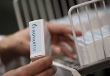 Falla medicamento ruxolitinib, de Novartis, contra covid-19