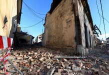 Un terremoto de magnitud 6,4 en Croacia deja al menos siete muertos, numerosos heridos e importantes daños materiales