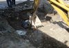 Rompe constructora tubería y afecta abasto de varias colonias