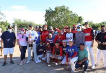 H. Ayuntamiento de Escuinapa ganan cuadrangular de beisbol entre comunidades del sur.