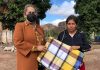 En apoyo ante las bajas temperaturas, el Sistema DIF Escuinapa entrega cobijas.