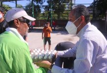 Alcalde Dr. Manuel Pineda, recorrió colonias de la cabecera municipal para llevar apoyos familias vulnerables.