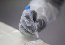 EU exigirá pruebas negativas de covid a viajeros internacionales