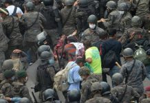 Guatemala reprime con gas lacrimógeno a caravana migrante