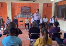 • El precandidato del PRI, PRD y PAN se reúne con militancia en San Ignacio