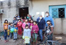 Gobierno municipal y Sistema DIF Escuinapa entregan apoyos invernales y juguetes a familias vulnerables.