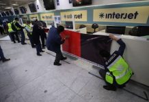 Colocan en Interjet banderas rojinegras «en todos los aeropuertos»