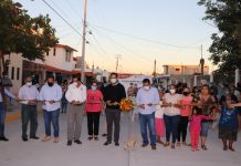 Inaugura Alcalde Dr. Emmett Soto Grave, obra de pavimentación y rehabilitación de red de agua potable en calle Venustiano Carranza, en la colonia Gabriel Leyva.
