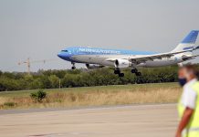 Argentina limita los vuelos con México, Brasil, Europa y EU