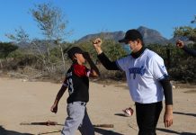 Ganan H. ayuntamiento de Escuinapa contra Palmillas en juego amistoso de beisbol.