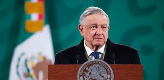 AMLO critica a Zuckerberg por suspensión de cuentas de Trump; «lo sentí con prepotencia»
