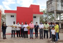 Cumple Alcalde Soto Grave con construcción de baños de la Esc. Prim. Gabriel Ramos Millán, en la comisaría del Rincón del Verde.